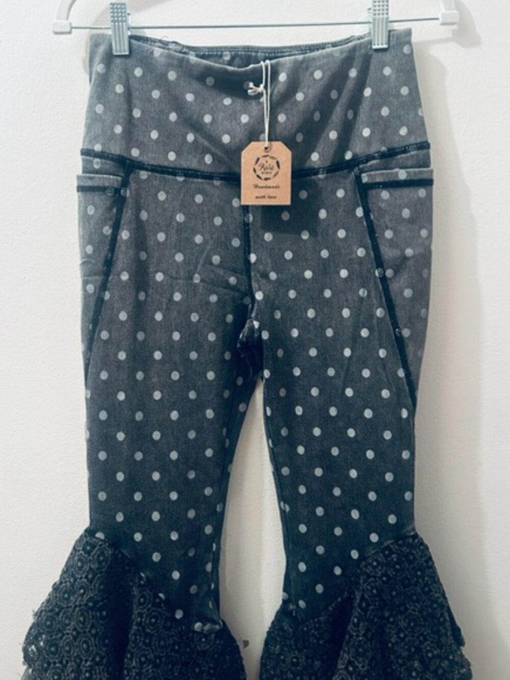 A Rare Bird Bold Black Polka Dot Tiered Ruffle Soft Stretchy Pocket Leggings NWT - Picture 5 of 16